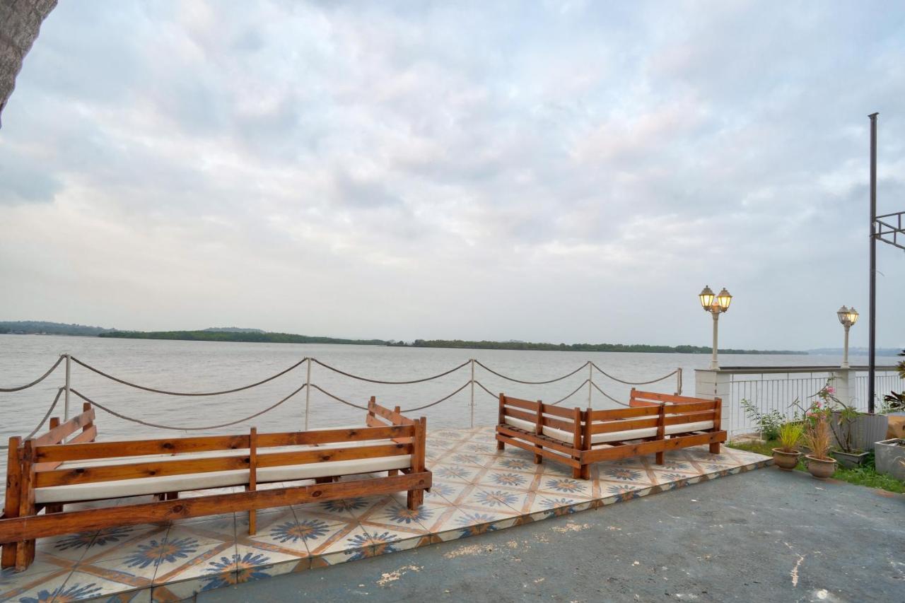 Blu Missel By The River Ribandar Kültér fotó